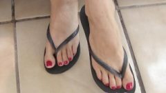 Lelu Love-Red Nails Flip Flop Feet