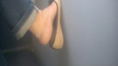 Candid Foot – Milf – Bus – Feet 39