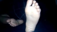 Sleepy Foot Fetish & The Collector Of Female Feet 000001