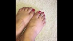 Steamy Red Bone Toes
