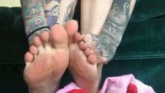 Perfect Provocative Teen Teases With Her Soft Soles And Perfect Feet – Foot Fetish