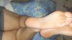 Cumming On Wifes Bare Feet Makes Her Nasty