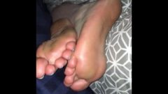 Soles.Toes.Smelling.Glazed Feet