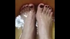 Kissable Toes In Bath Water