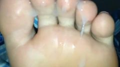 Sleppy Wife Sperm On Perfects Soles And Toes (First Timer)