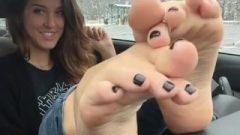 The Cute Mistress Wiggle Her Toes