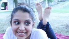 MustSeeFeet – Nia’s Gorgeous Feet In The Park
