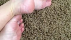 MommysPOV Soles Feet – Dirty Floor (sQtG3TxMy5M)