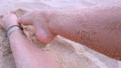 Public Footjob On A Beach. Long Toes And Incredible Feet And Body!