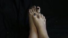 Kissable Goth Teen Feet – Toe Spreading And Crunching – High Arches – Rubbing