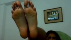 Webcam Long Toes