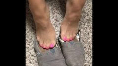 Smelly Pantyhose Feet In Toms