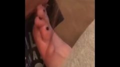 Teen Blowing Her Own Toes (HOT!!)