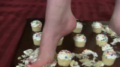 Barefoot Cupcake Trample Sticky Feet WAM