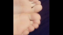 Wiggly Toes