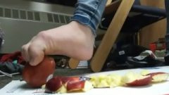 Spicy College Teen Makes Applesauce With Feet