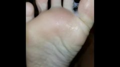 Girlfriend Blowjob/footjob With Sperm All Over Feet