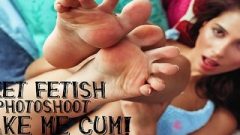 BabyNicols Lick Her Feet And Soles For Her Photographer And Masturbates