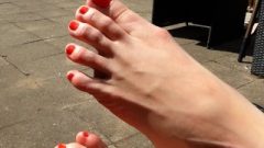 Beautiful Feet & Socks After Jogging – Füße Nach Dem Jogging – German Footfetish