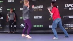 UFC Fan Girl Kick Stomach Holly Holm With Feet