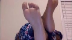 OMEGLE Ebony GIRL SHOWING Feet 7