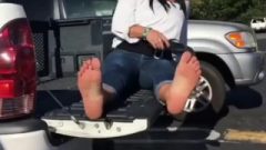 Carol Size9 Mature Stoner Feet In Her Pickup Truck @feetondash