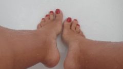 Foot Fetish – Voluptuous Long Wet Toes – Voluptuous Feet Perfect Arch And Soft Soles