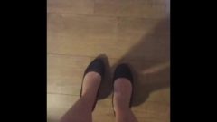 Whore Showing Off Her Feet And Toes In High Heels
