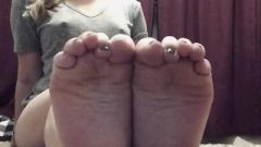 Barbie Wiggling Her Toes