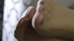 Morning Nylon Feet And Toes Close-ups (trailer)