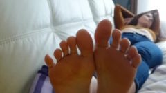 Soles Ignore – Feet Of The Goddess – German Footfetish